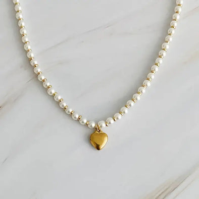 The Pearl and Heart Necklace