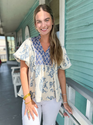 blue and cream print short sleeve top 