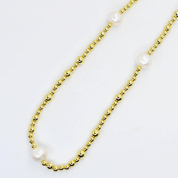 Gold Beaded Necklace with Pearls